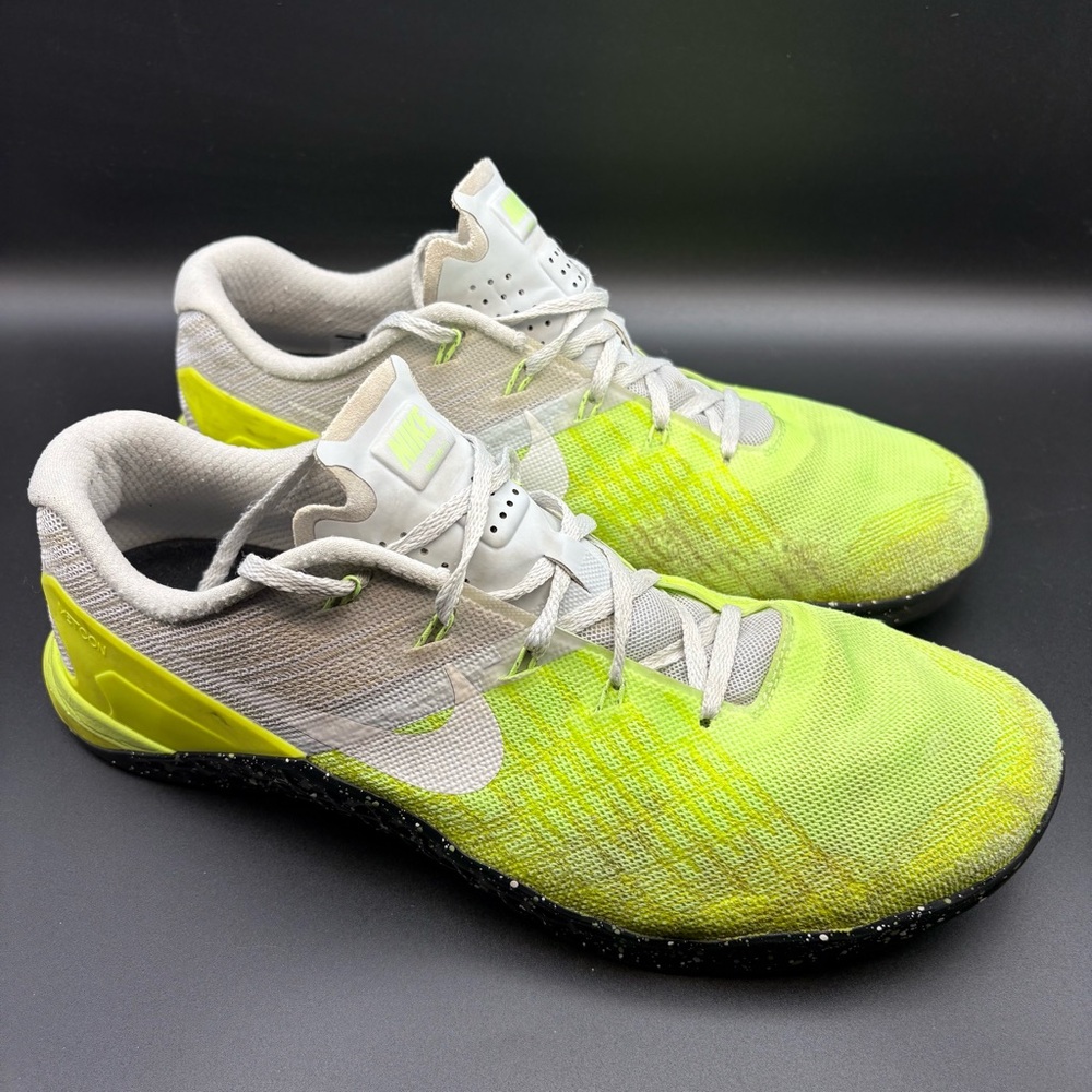 Nike Metcon 3 Cross Training Shoes, Pure Platinum Volt, Men’s 12.5
